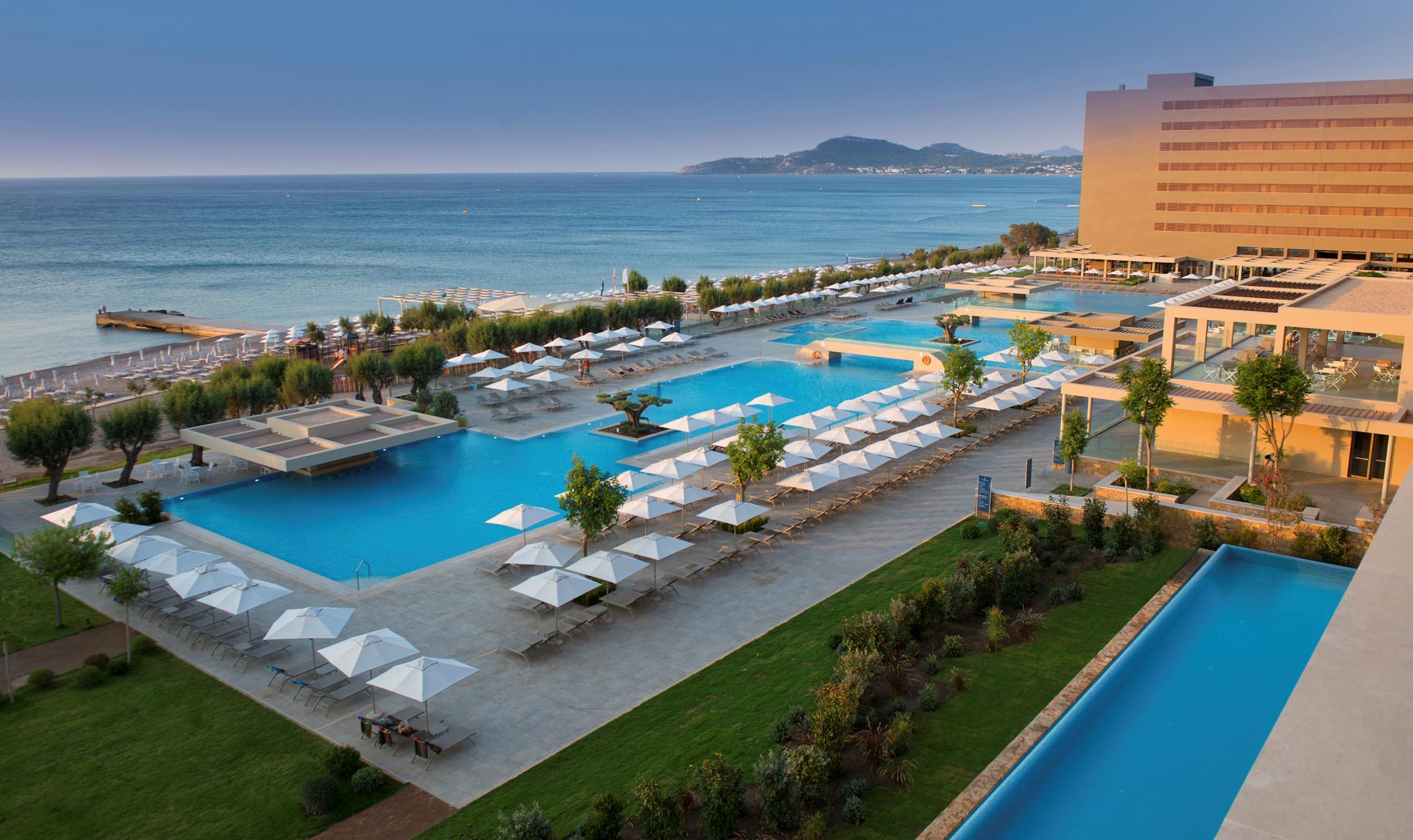 Amada Colossos Resort